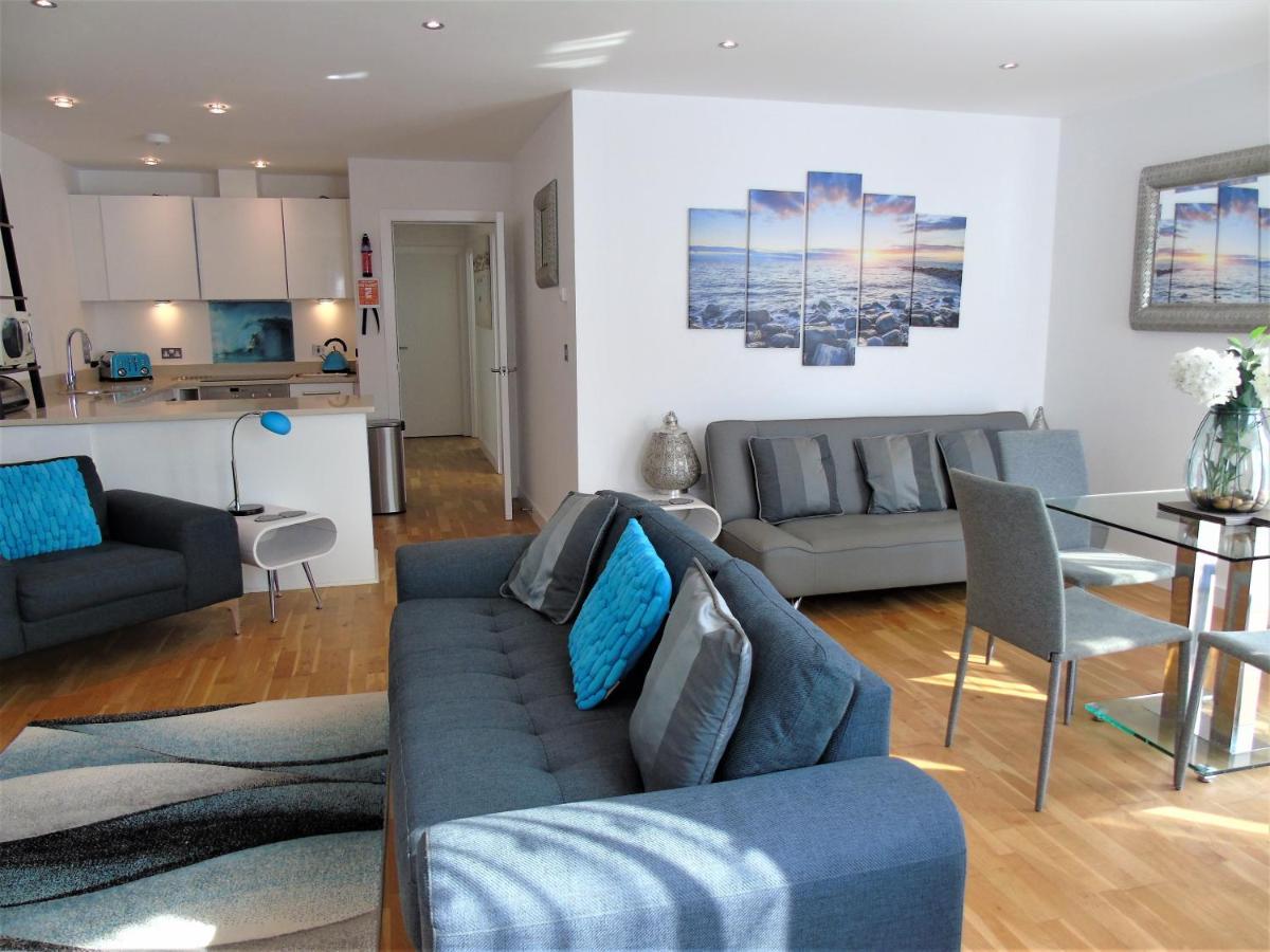 Seaview, Luxury Apartment, 2 Min Walk To Porth Beach New Quay Exteriér fotografie