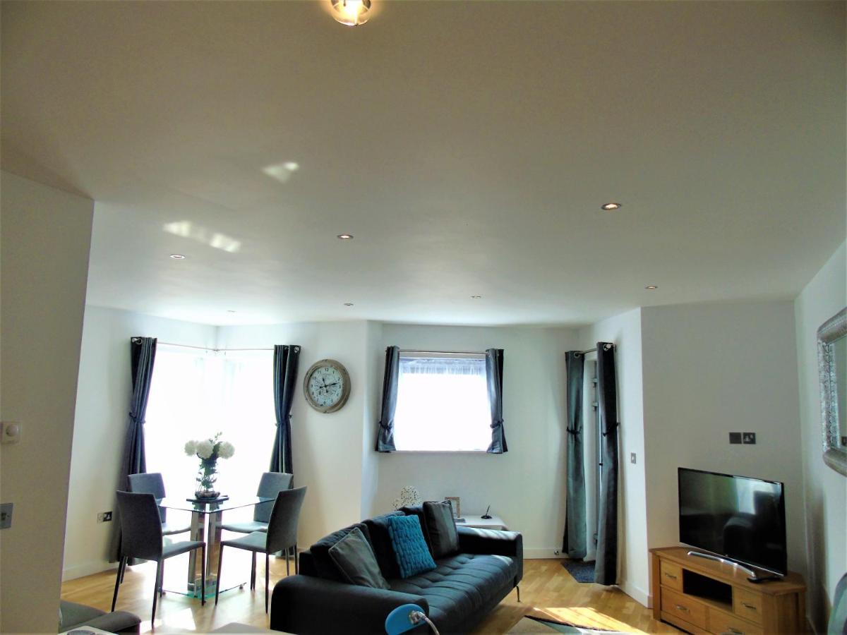 Seaview, Luxury Apartment, 2 Min Walk To Porth Beach New Quay Exteriér fotografie