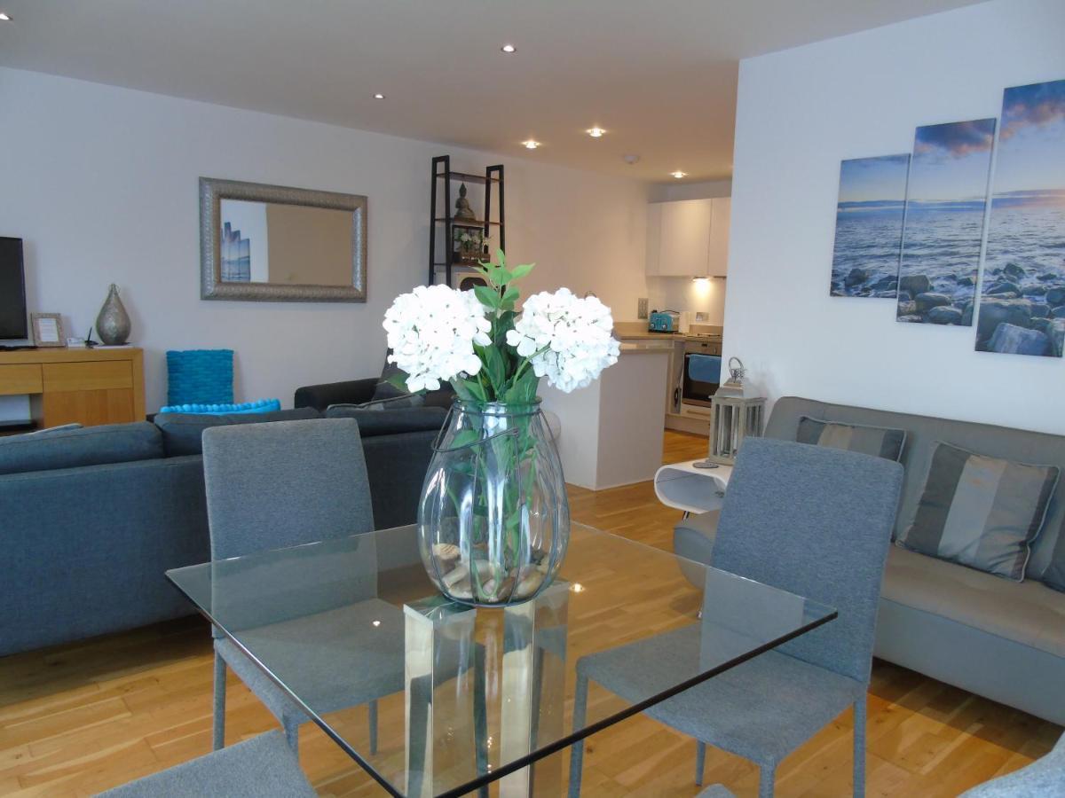 Seaview, Luxury Apartment, 2 Min Walk To Porth Beach New Quay Exteriér fotografie