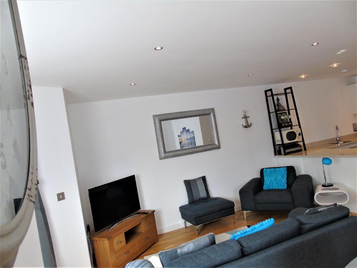 Seaview, Luxury Apartment, 2 Min Walk To Porth Beach New Quay Exteriér fotografie