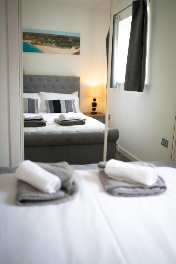 Seaview, Luxury Apartment, 2 Min Walk To Porth Beach New Quay Exteriér fotografie